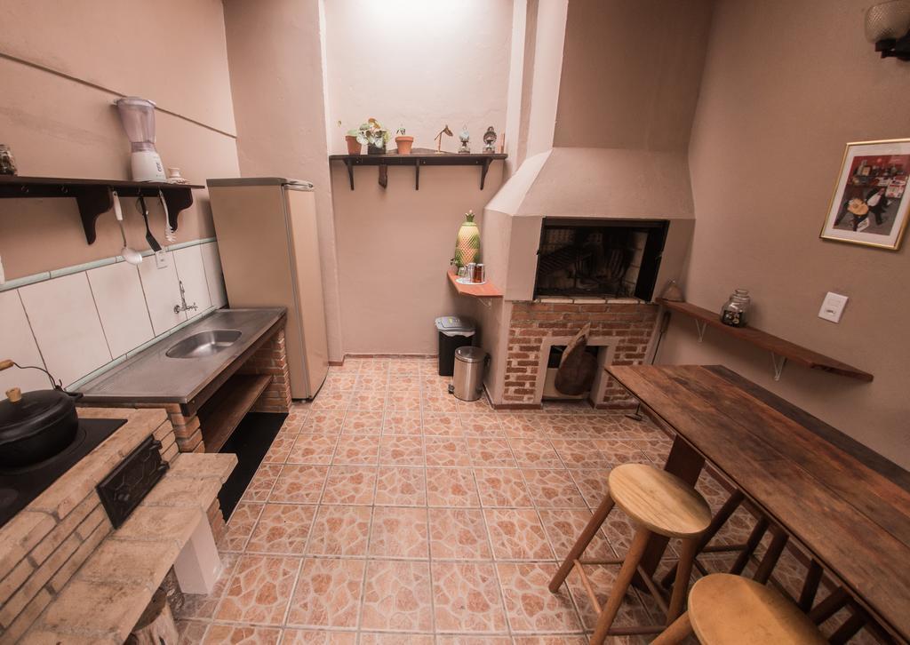 Frida Casa Hostel Pelotas Eksteriør billede